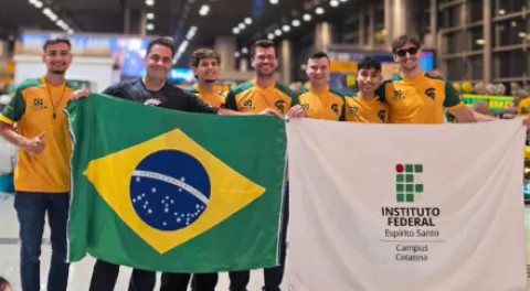 “Nos enchem de orgulho”, disse Folletto aos alunos de robótica do Ifes Colatina em campeonato na Coréia do Sul